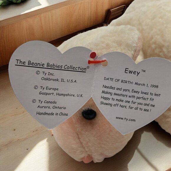 TY Beanie Babies "Ewey" The Lamb 8" Plush Toy Collectible 1999 NWT - Picture 3 of 6